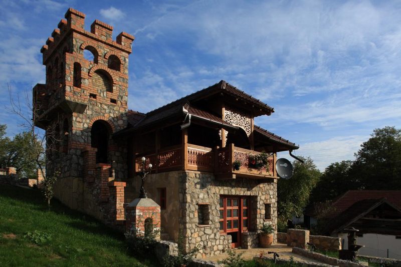 Read more about the article Seosko turističko domaćinstvo “Rtanjski Dvori”